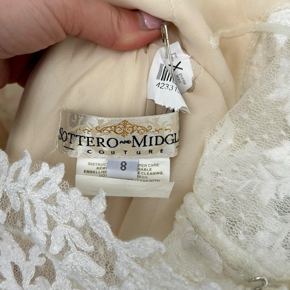 NWT SOTTERO AND MIDGLEY-MATTEA-5SR602 Wedding Dress - Size 8 - White - Mermaid - Picture 6 of 16